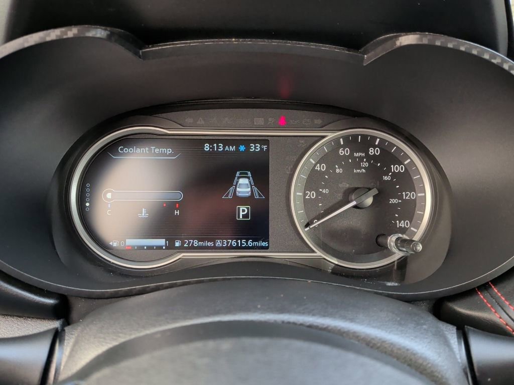 Used 2023 Nissan Versa SR w/ Trunk Package image 18