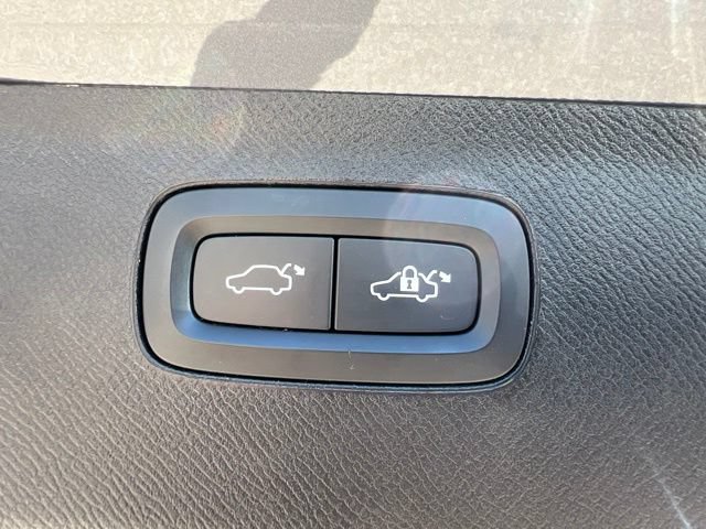 Certified 2023 Volvo XC90 B5 Core AWD/4WD image 30