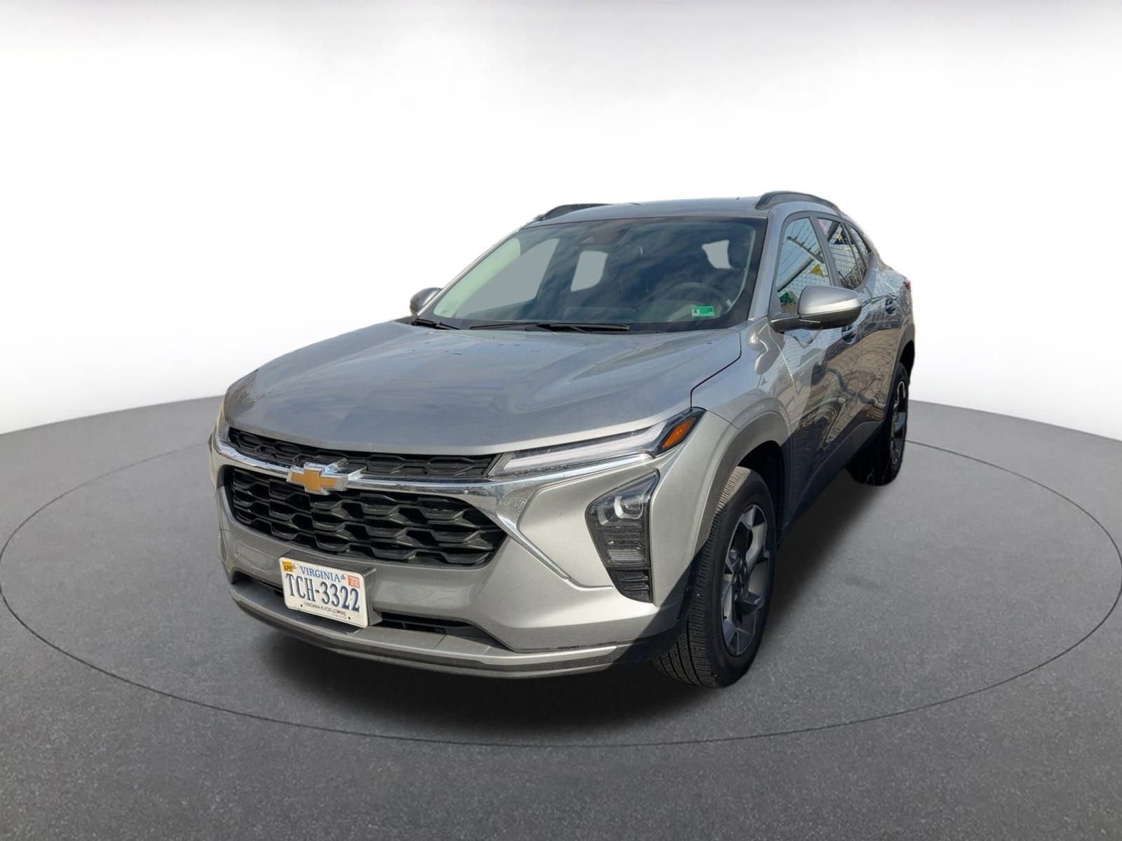 Used 2025 Chevrolet Trax LT image 4