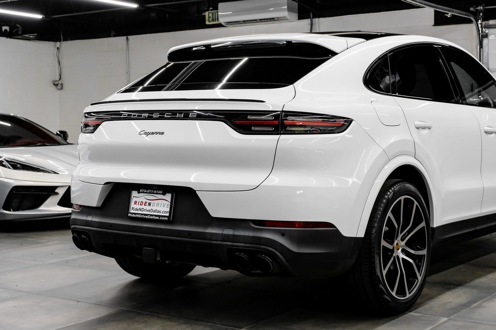 Used 2023 Porsche Cayenne Coupe image 15