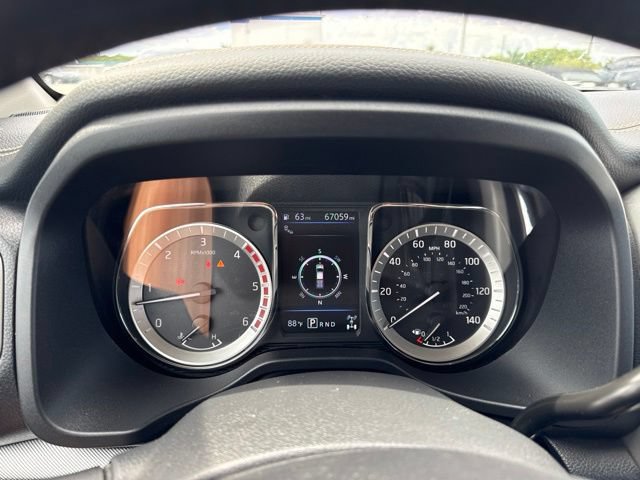 Used 2019 Nissan Titan PRO-4X w/ Pro-4x Utility Package AWD/4WD image 4