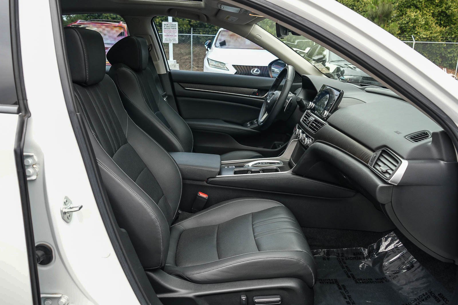 Used 2022 Honda Accord Touring image 16