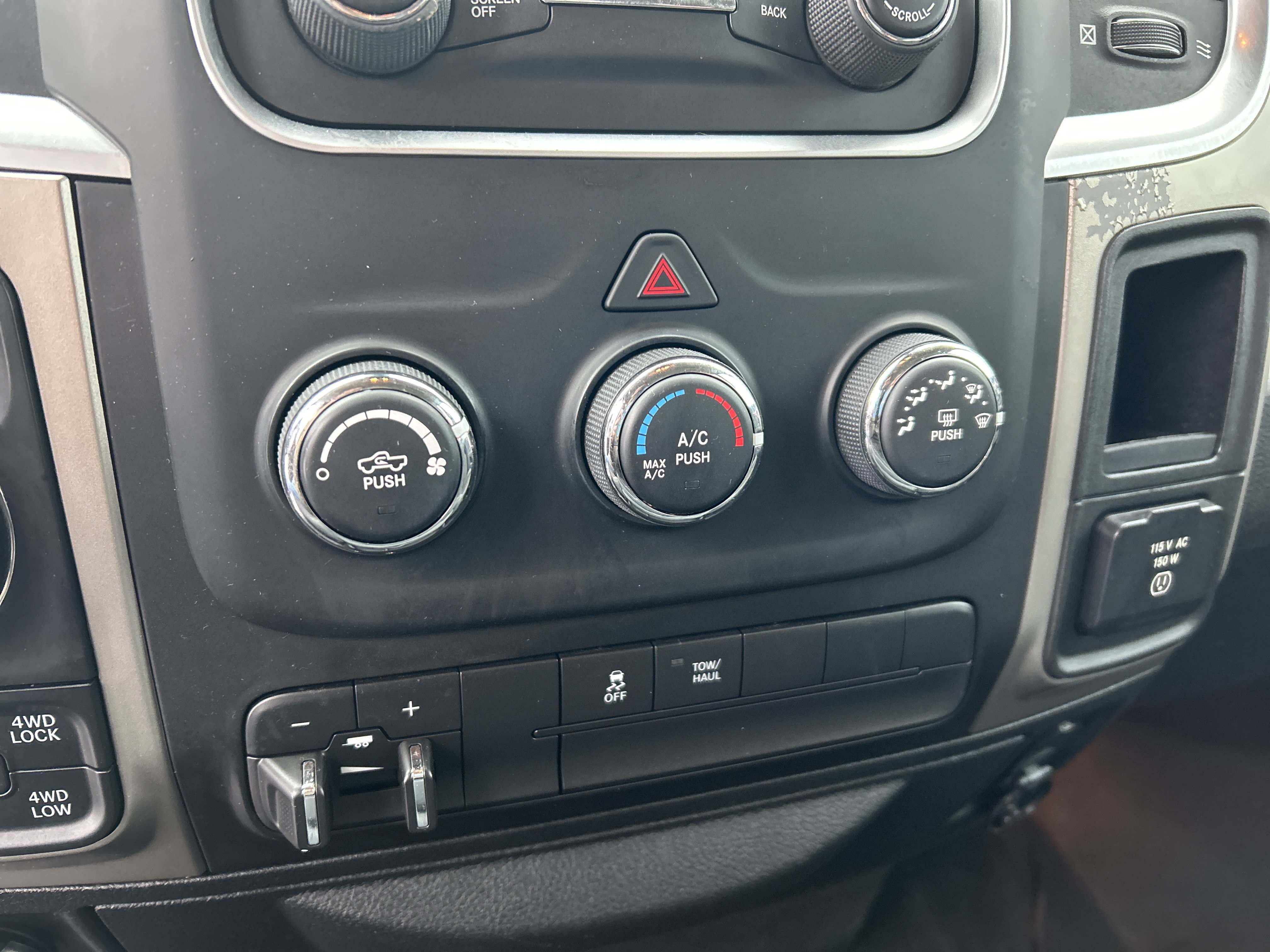 Used 2014 RAM 1500 Big Horn image 18