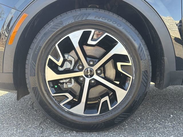 Certified 2024 Kia Sportage EX image 10