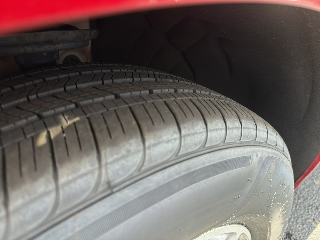 Used 2024 Buick Enclave Premium image 17