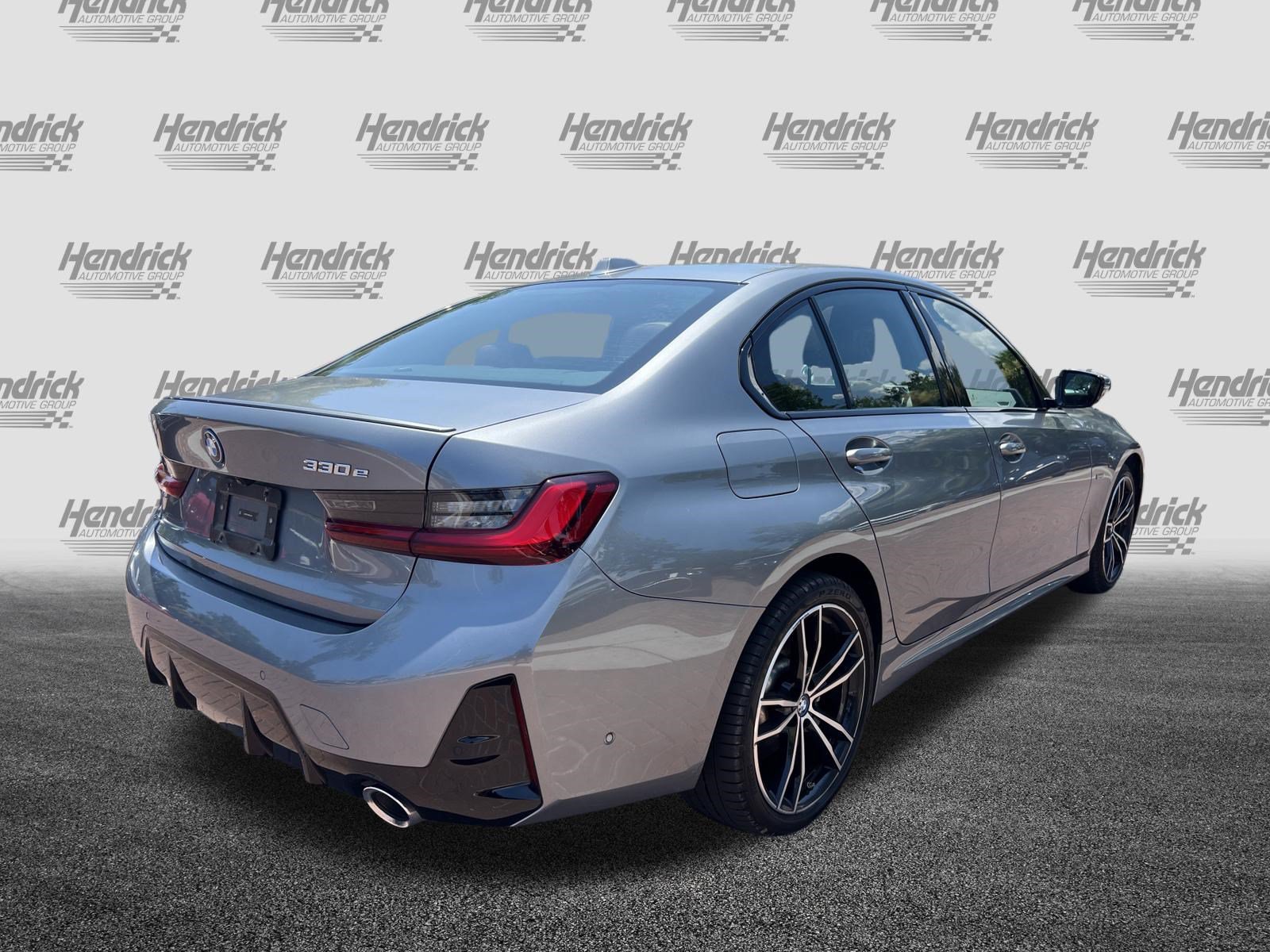 Used 2023 BMW 330e RWD image 10