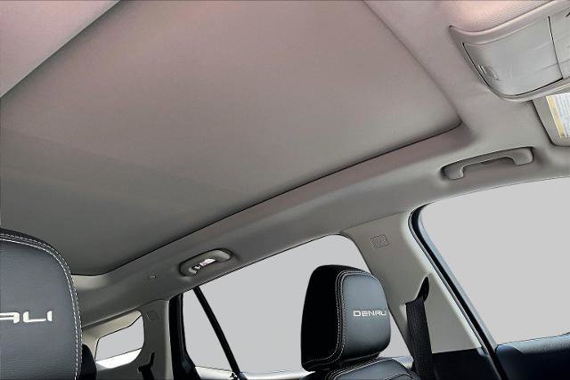 Used 2024 GMC Terrain Denali w/ Denali Premium Package image 27