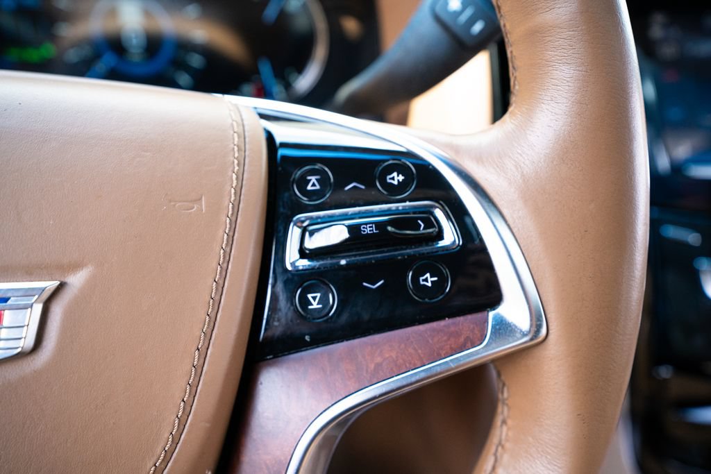 Used 2017 Cadillac Escalade Platinum AWD/4WD image 35