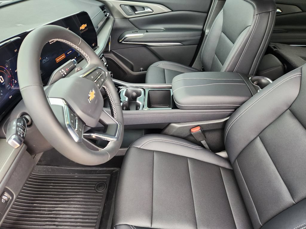 New 2026 Chevrolet Traverse LT w/ LPO, Floor Liner Package FWD image 9