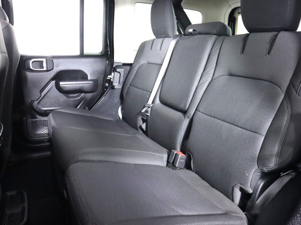 Used 2023 Jeep Wrangler Unlimited w/ Cold Weather Group AWD/4WD image 32