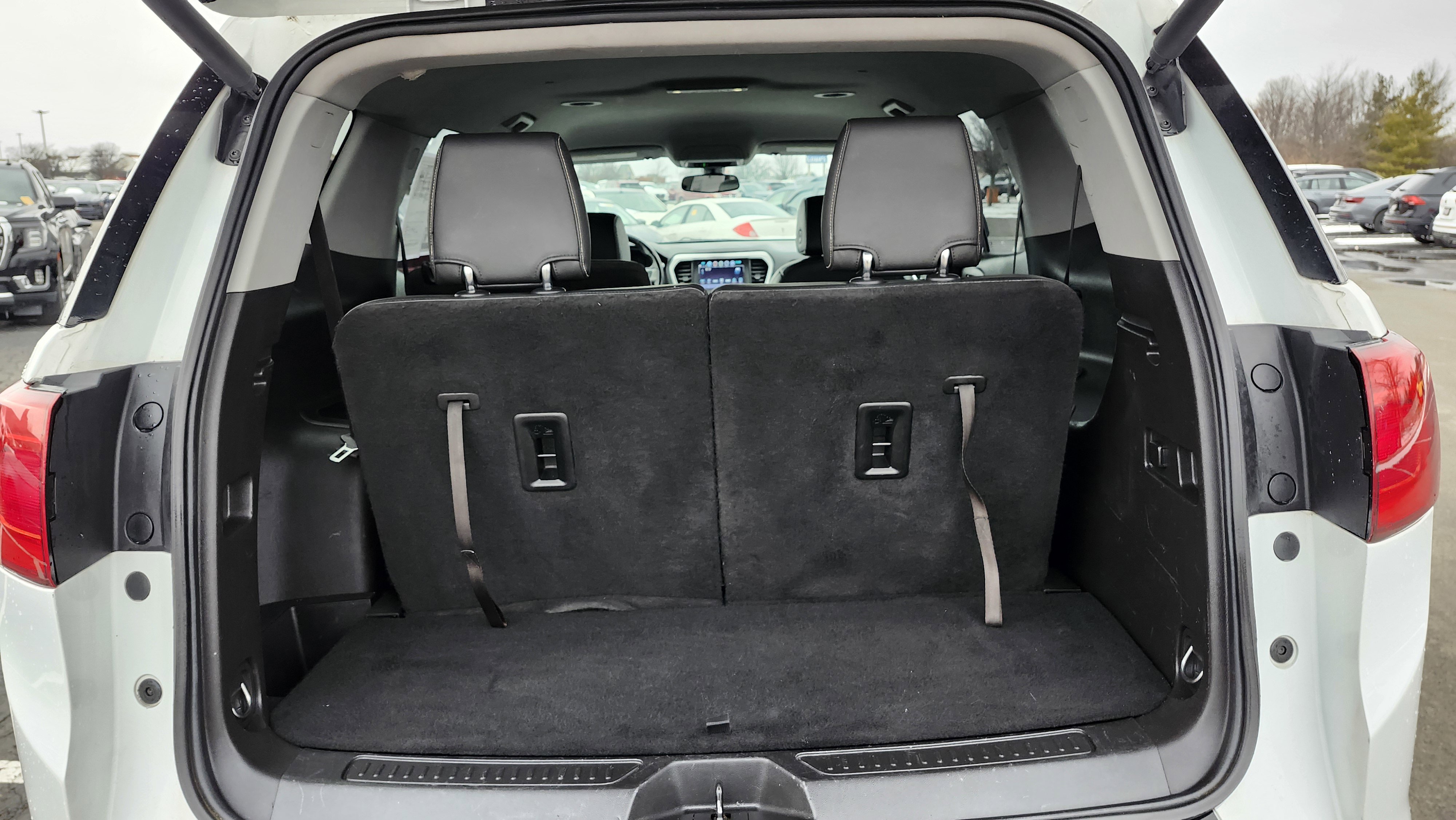 Used 2019 GMC Acadia SLT image 23