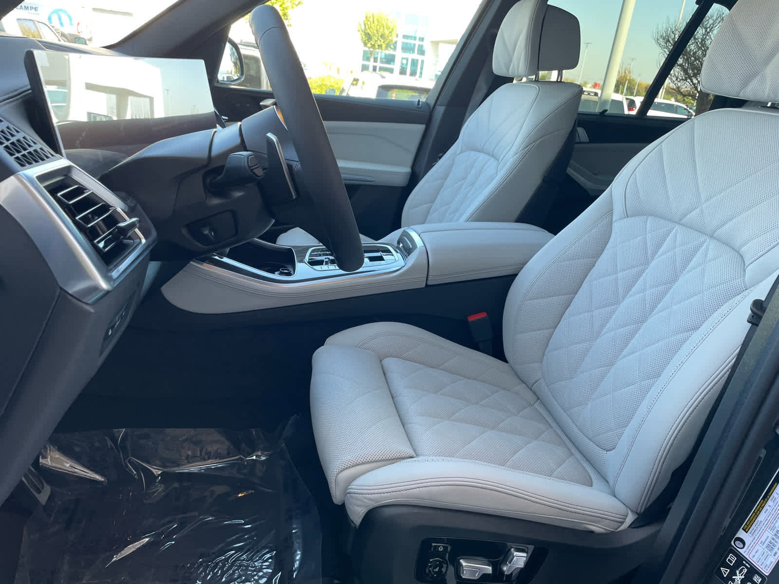 New 2026 BMW X5 M60i w/ Executive Package image 7