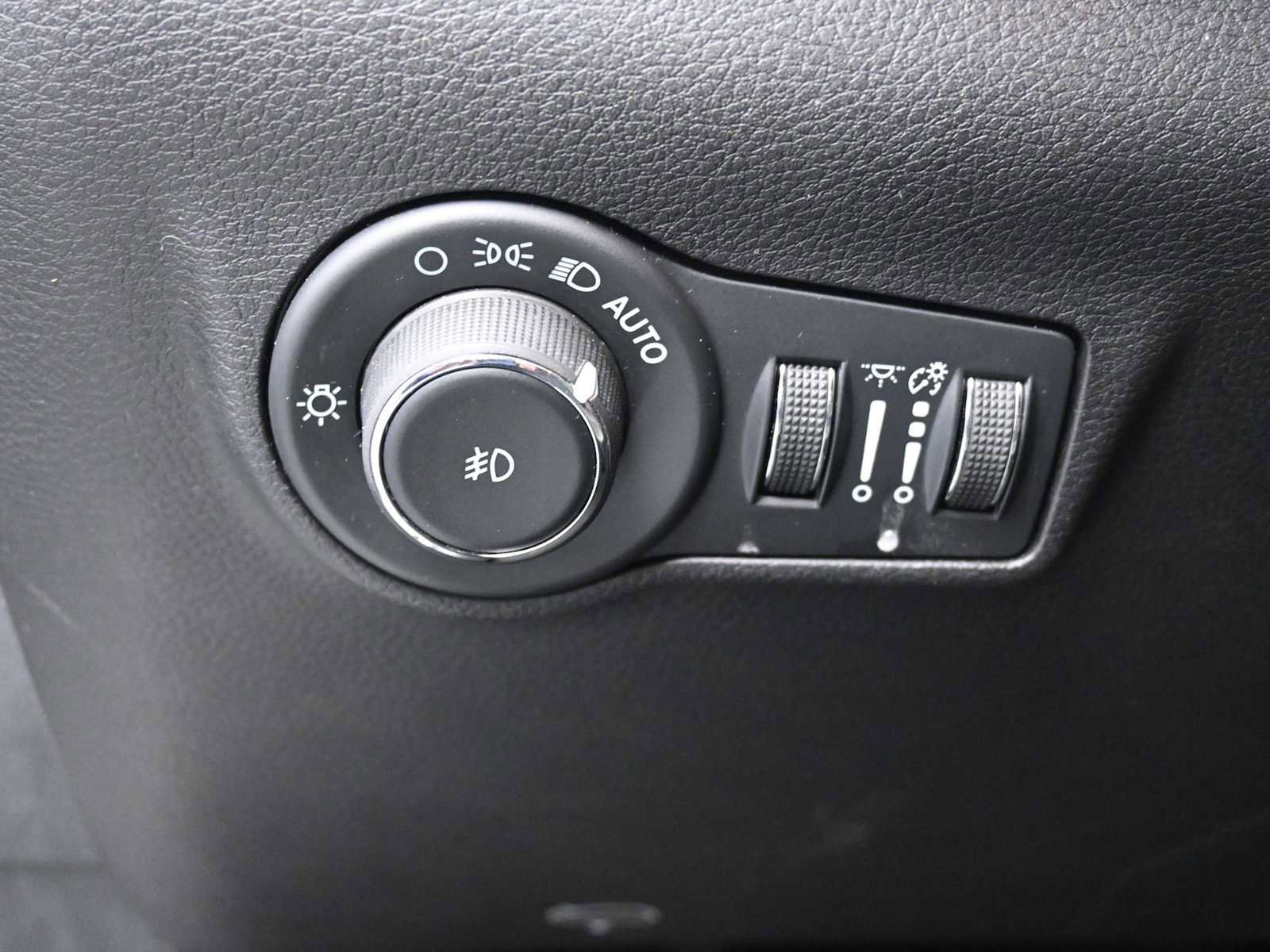 Used 2024 Jeep Compass Trailhawk image 11