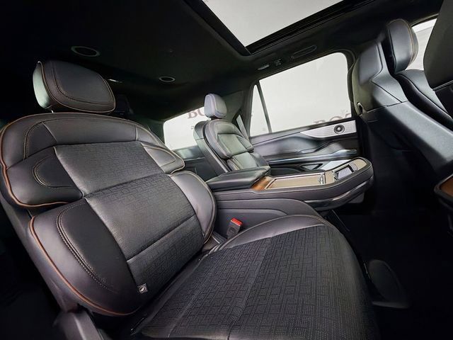 New 2026 Lincoln Navigator Black Label AWD/4WD image 32