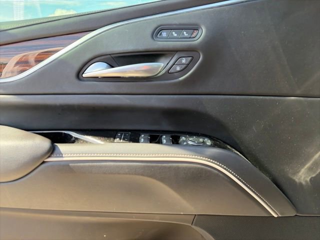 Used 2022 Cadillac Escalade Premium Luxury RWD image 15