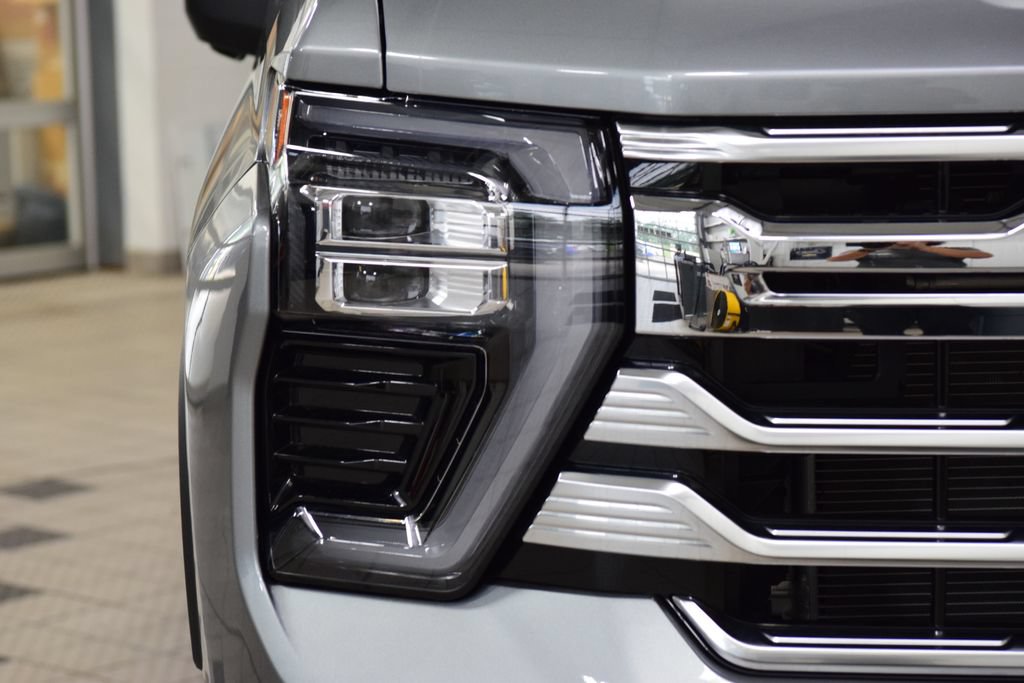 Used 2025 Chevrolet Silverado 2500 High Country w/ Z71 Off-Road Package AWD/4WD image 12
