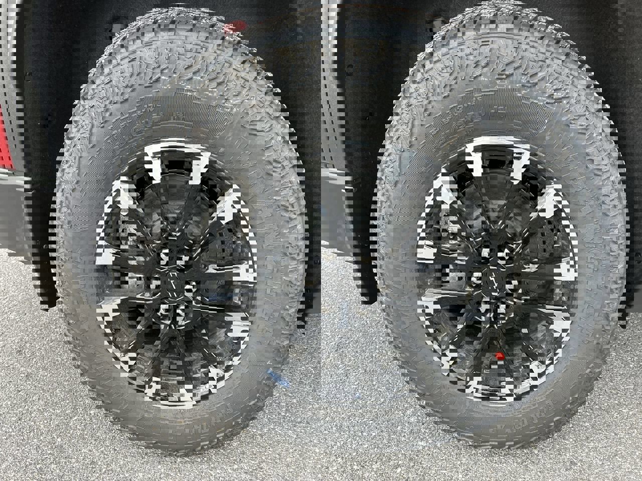 New 2026 Chevrolet Traverse Z71 w/ LPO, Floor Liner Package image 9