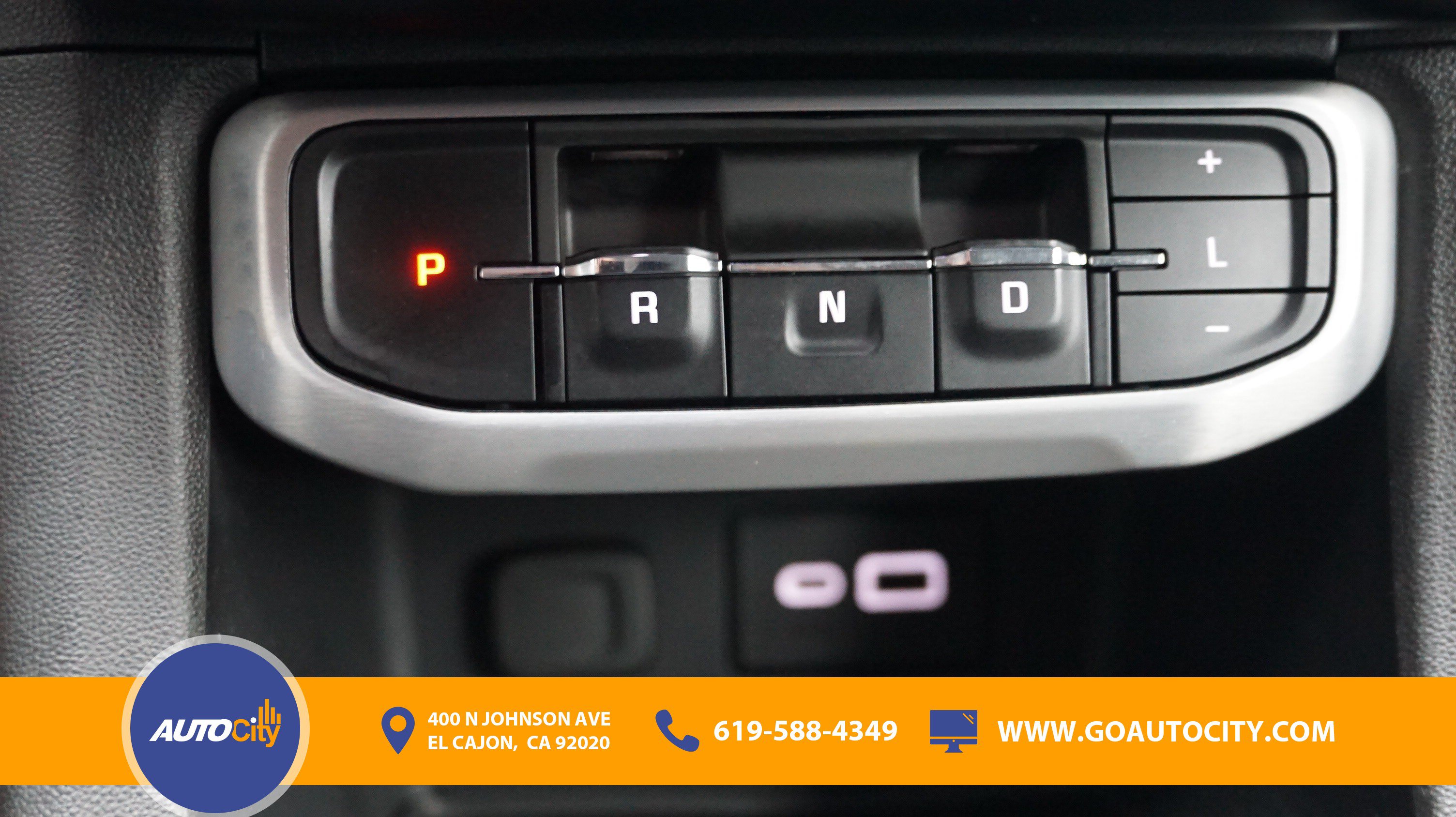 Used 2020 GMC Acadia SLE FWD image 25