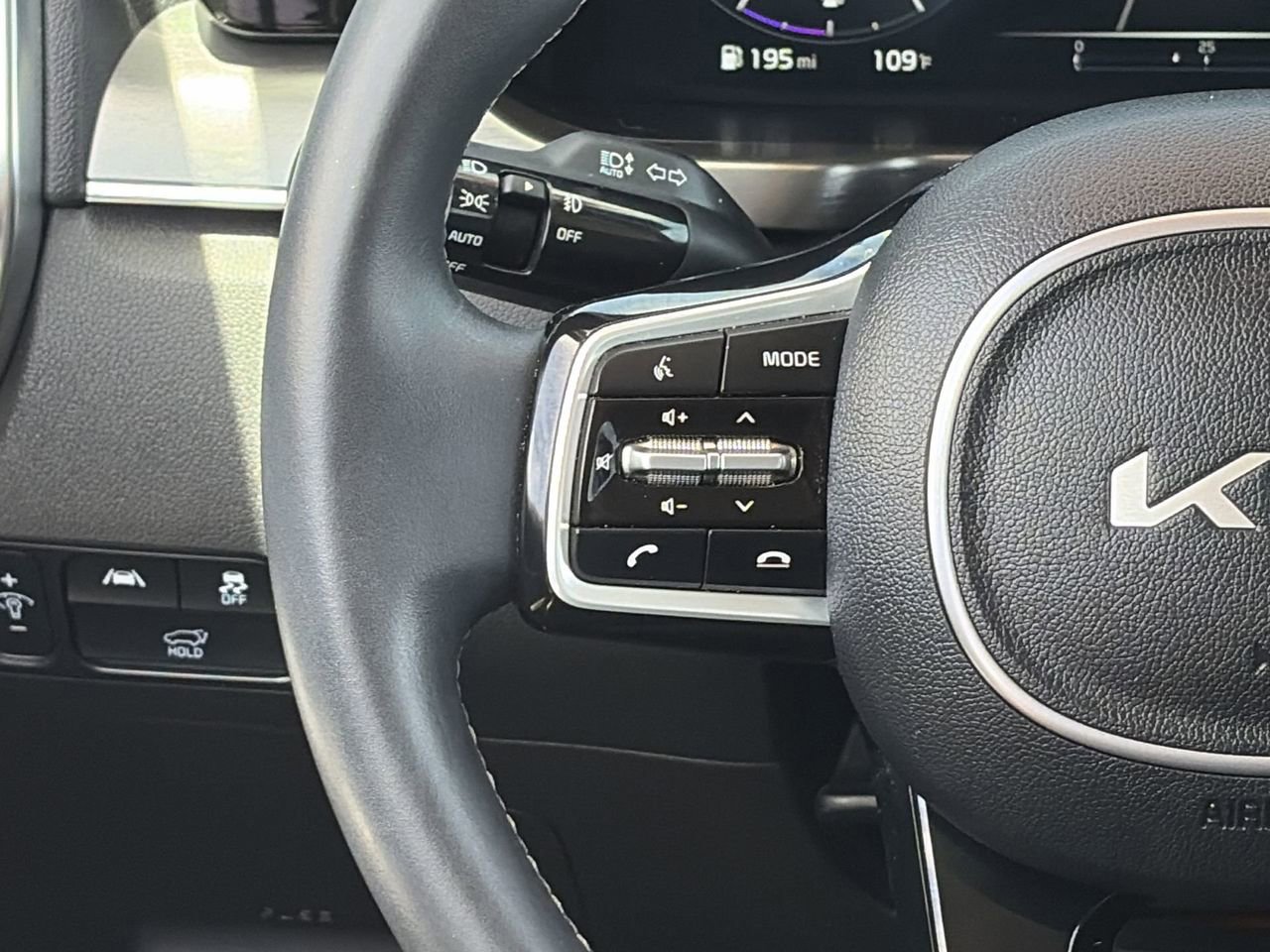 Used 2023 Kia Sorento SX FWD image 22