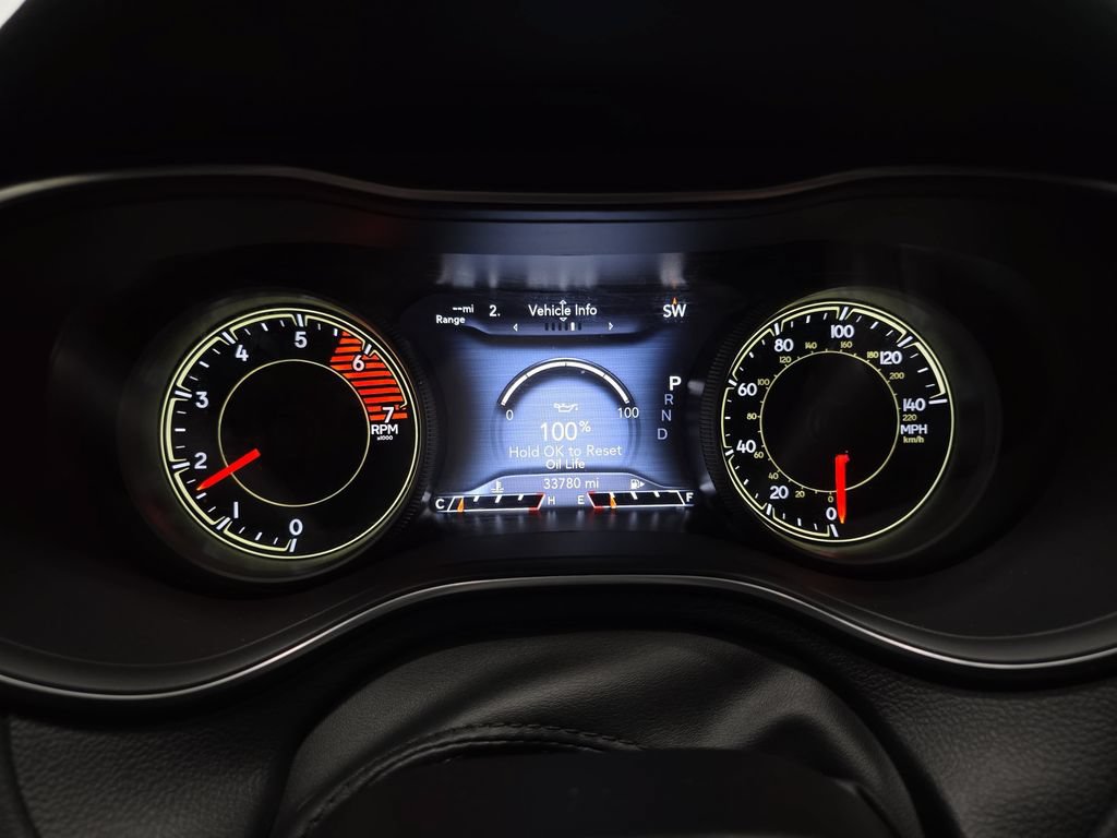 Used 2022 Jeep Cherokee Latitude Lux AWD/4WD image 19