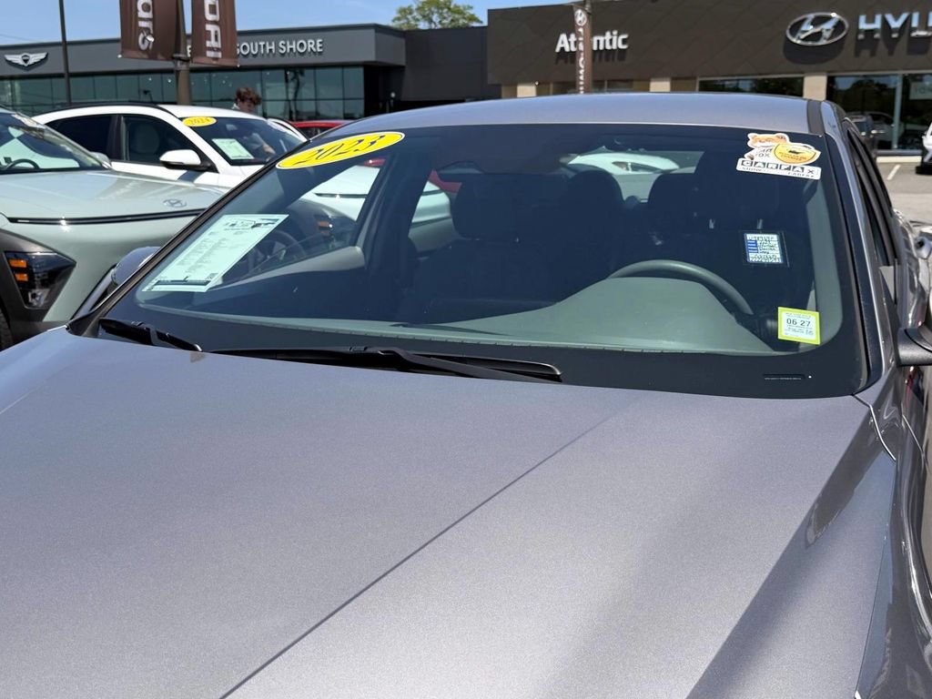 Certified 2023 Hyundai Elantra SE FWD image 10