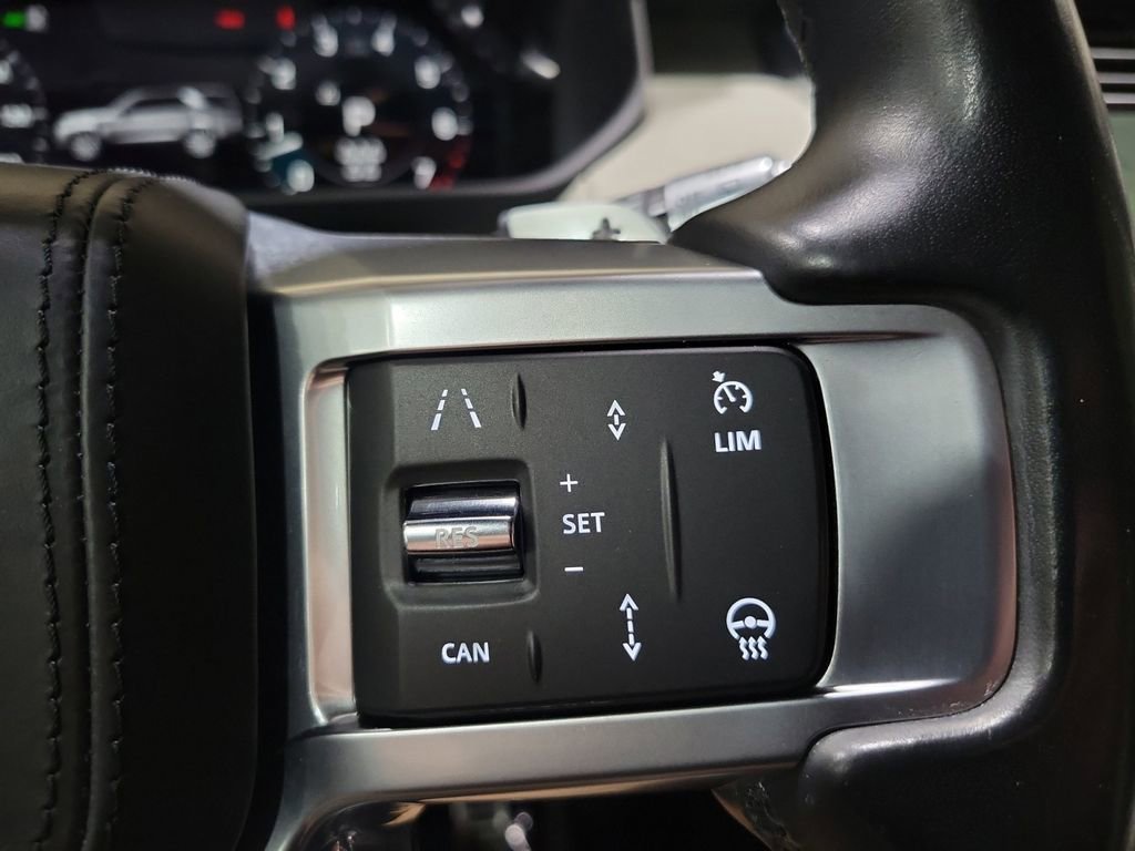 Used 2022 Land Rover Discovery HSE R-Dynamic image 16