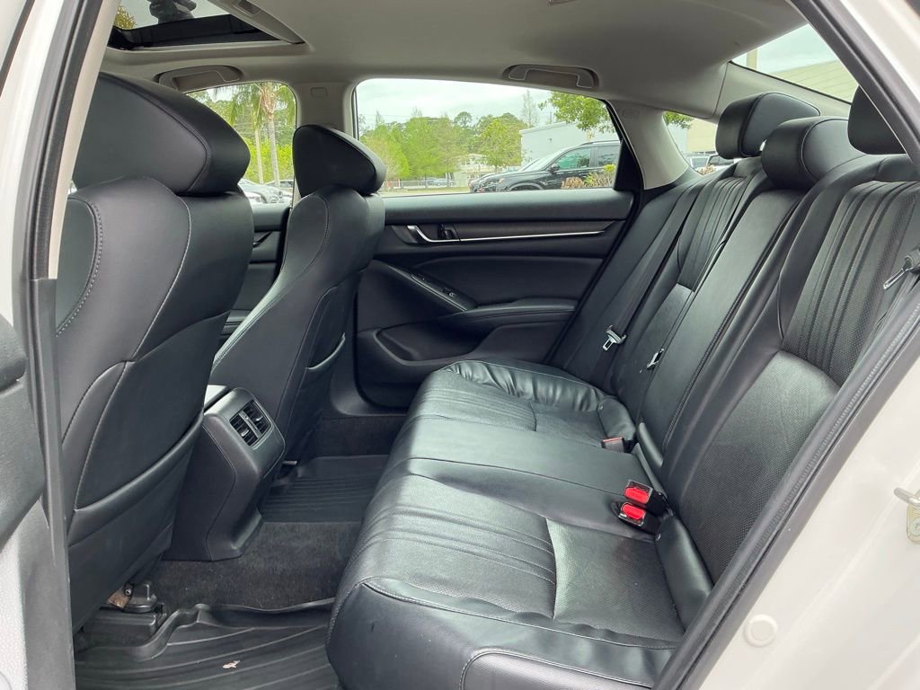 Used 2018 Honda Accord Touring image 28