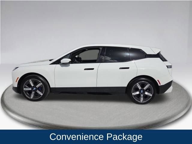 Used 2025 BMW iX xDrive50 w/ Sport Package image 17