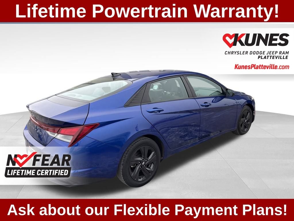 Used 2023 Hyundai Elantra SEL image 11