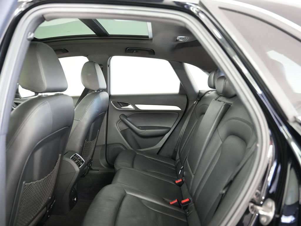 Used 2018 Audi Q3 2.0T Premium Plus w/ Premium Plus Package AWD/4WD image 34
