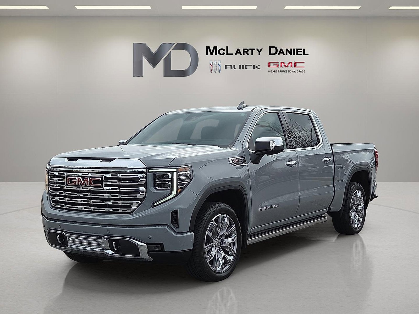 Used 2024 GMC Sierra 1500 Denali w/ Denali Reserve Package image 2