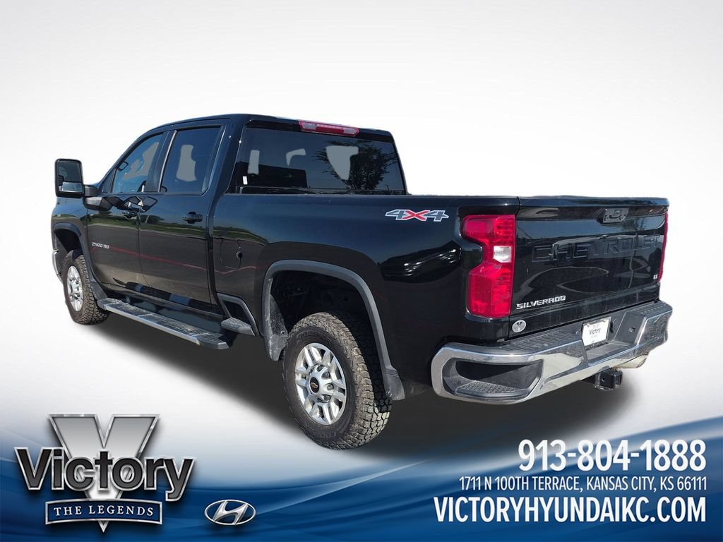 Used 2025 Chevrolet Silverado 2500 LT w/ Convenience Package AWD/4WD image 3