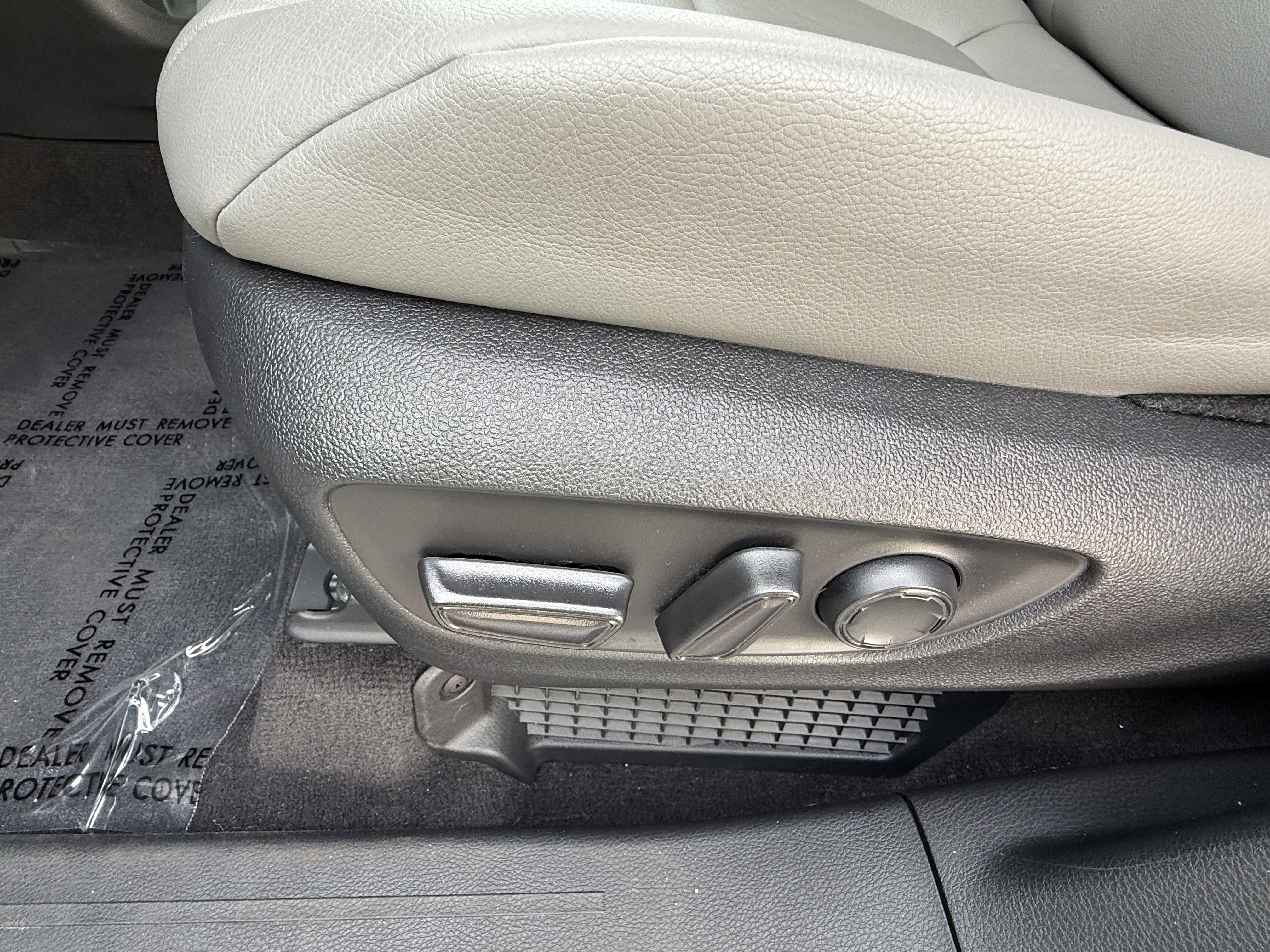 Certified 2025 Toyota Sienna XLE w/ XLE Plus Package image 30