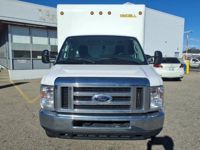 Used 2017 Ford E-350 and Econoline 350 Super Duty w/ Exterior Upgrade Package RWD image 2