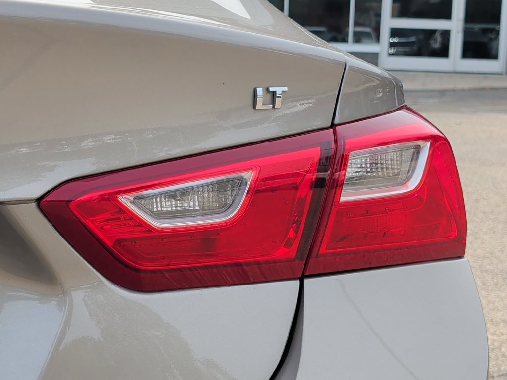 Used 2025 Chevrolet Malibu LT FWD image 43