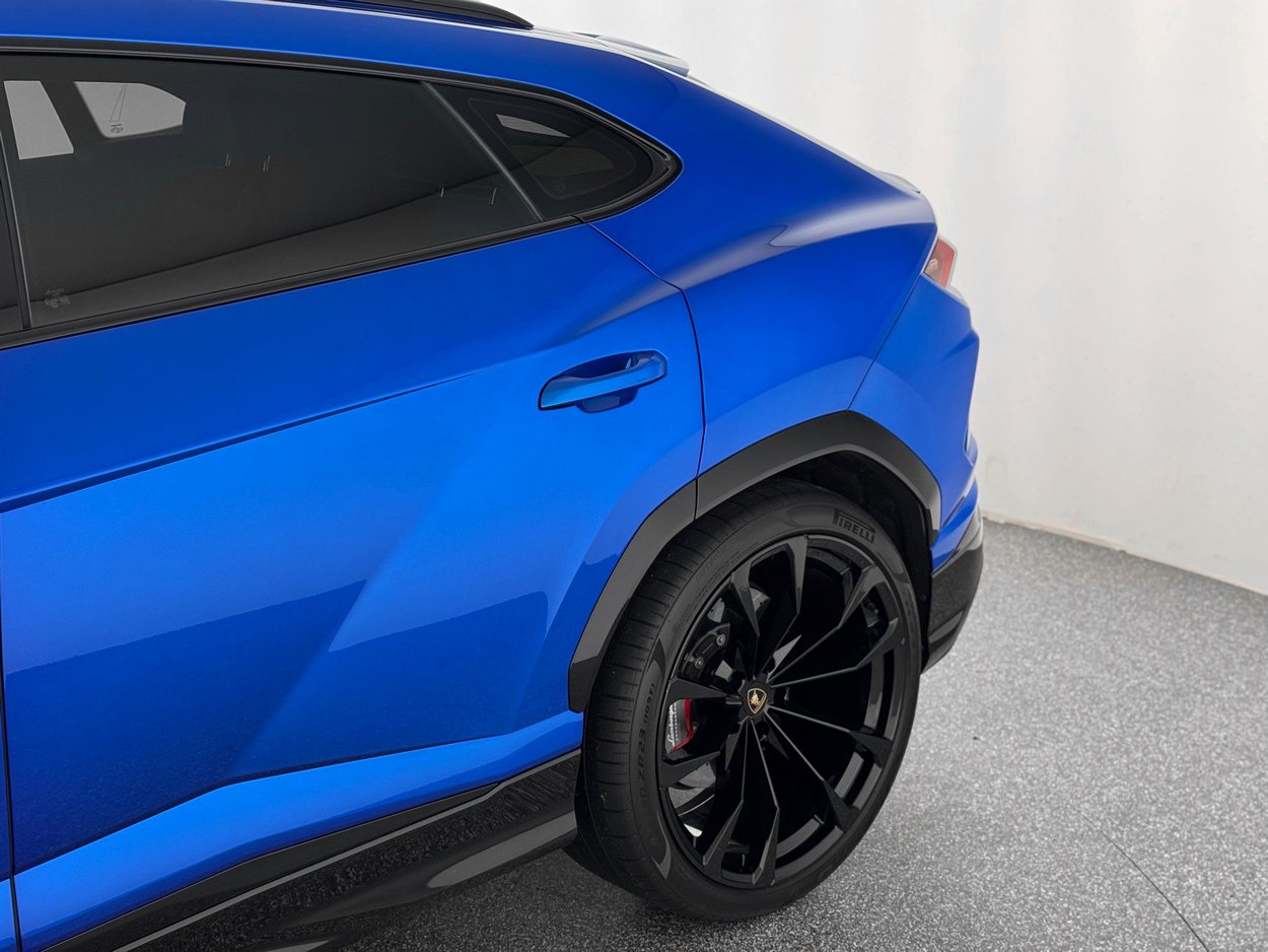 Used 2022 Lamborghini Urus image 45