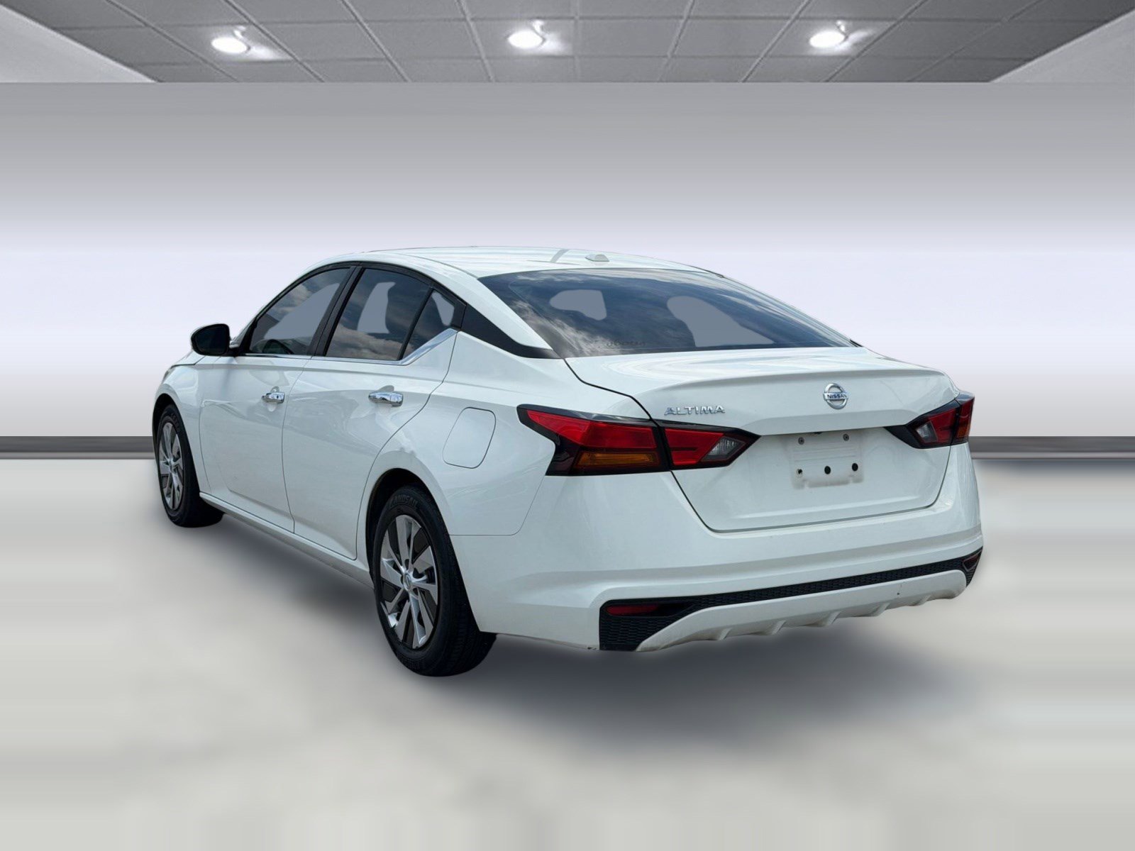 Used 2020 Nissan Altima 2.5 S FWD image 3