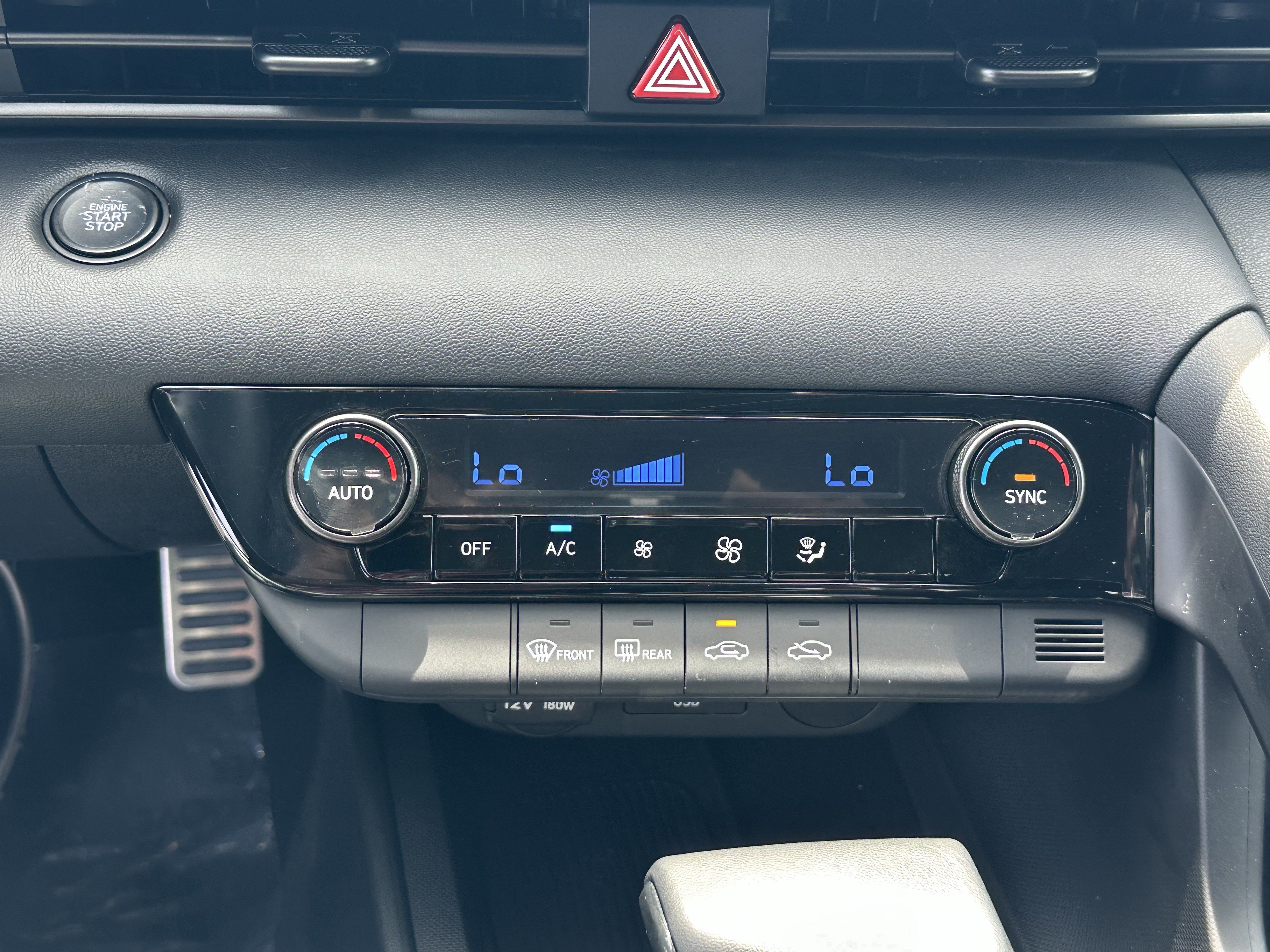Used 2025 Hyundai Elantra Sport FWD image 28