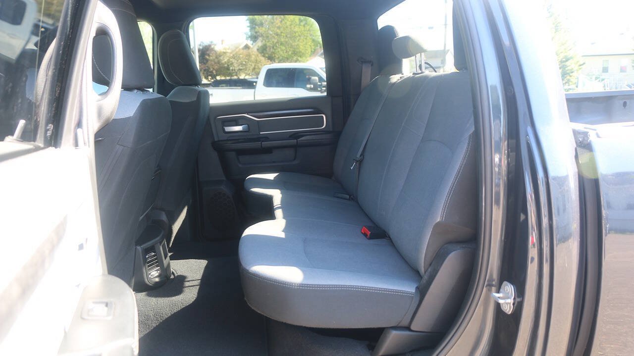 Used 2022 RAM 3500 Big Horn AWD/4WD image 15