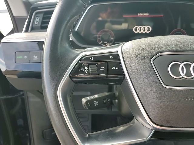 Used 2021 Audi e-tron Premium w/ Convenience Plus Package image 19