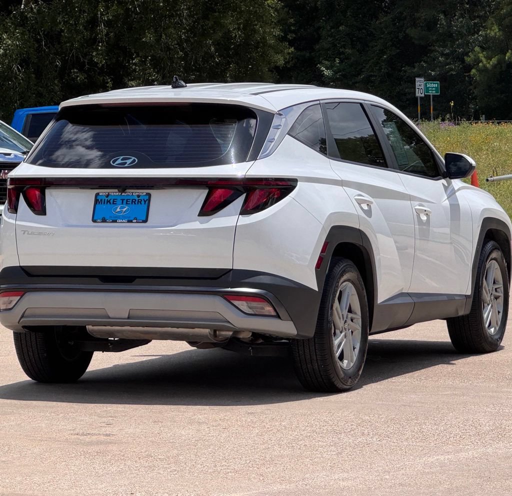 Certified 2025 Hyundai Tucson SE FWD image 11