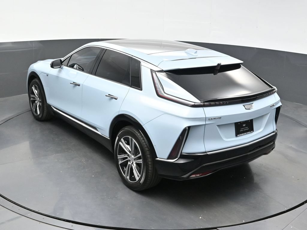 Certified 2024 Cadillac Lyriq Luxury AWD/4WD image 35