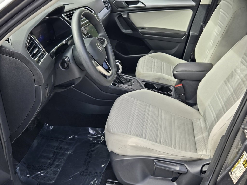 Used 2022 Volkswagen Tiguan S image 11