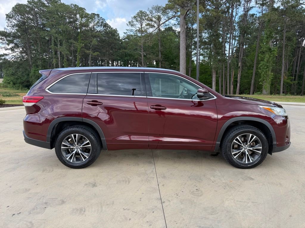 Used 2018 Toyota Highlander FWD V6 image 6