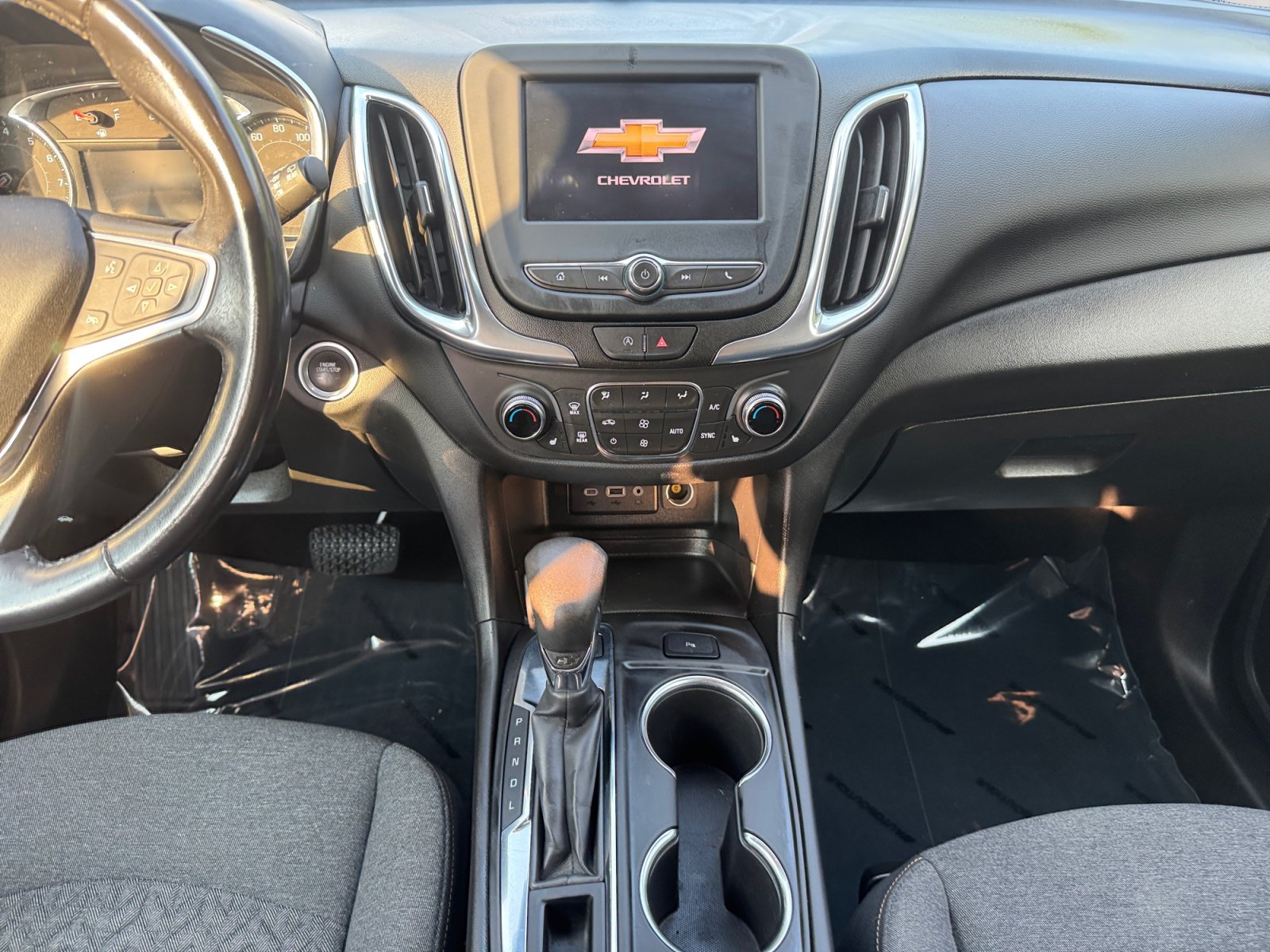 Used 2022 Chevrolet Equinox LT AWD/4WD image 12