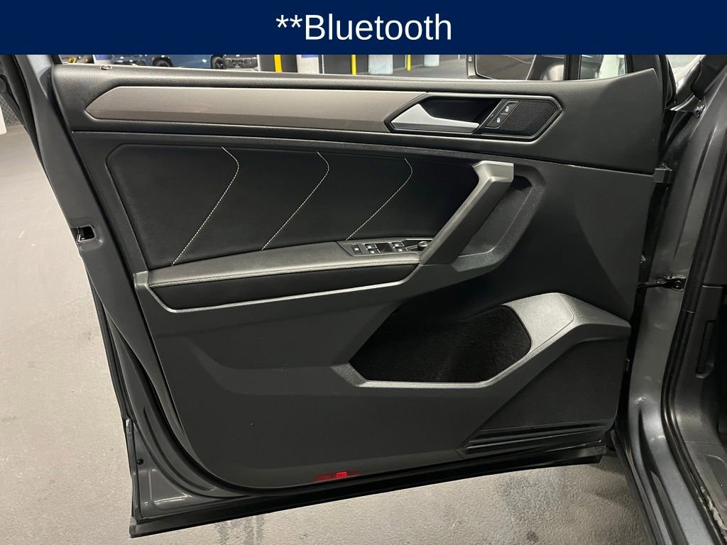 Used 2023 Volkswagen Tiguan SE w/ Panoramic Sunroof Package image 19
