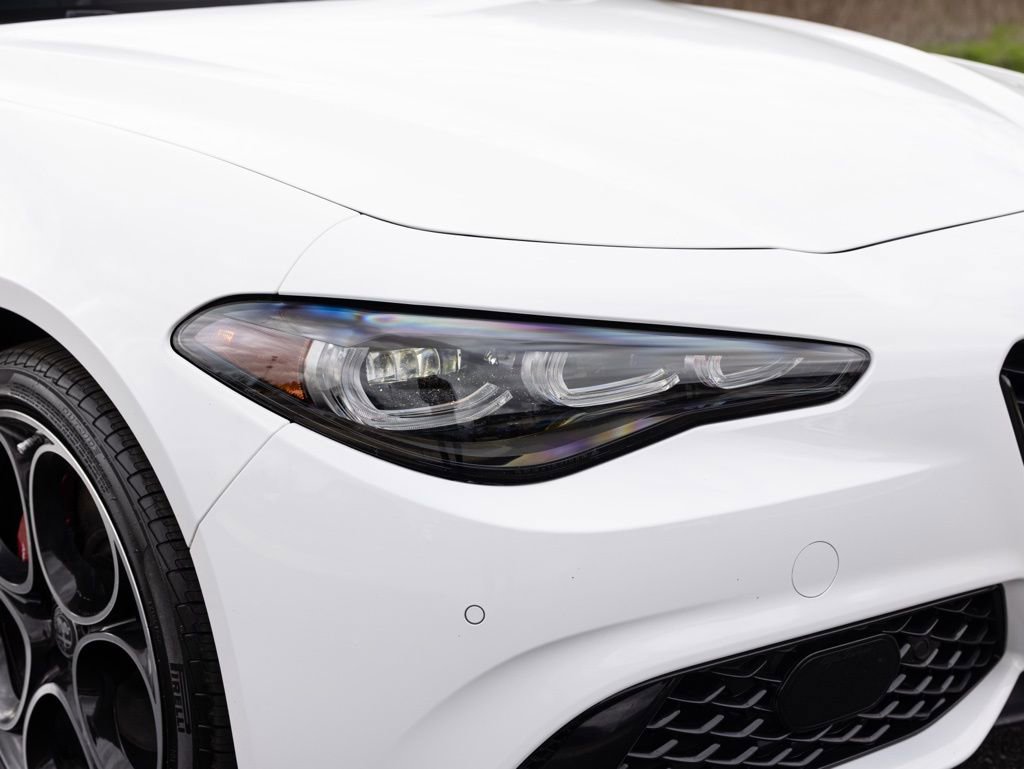 Used 2024 Alfa Romeo Giulia Veloce image 16