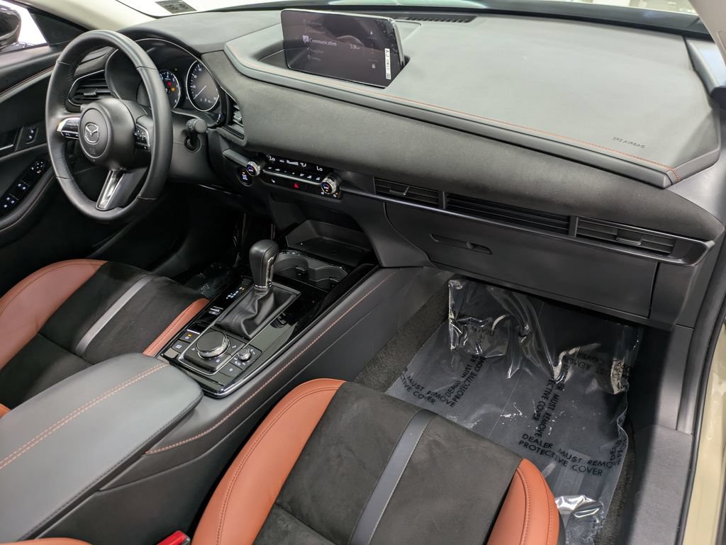 Used 2025 MAZDA CX-30 Carbon AWD/4WD image 30