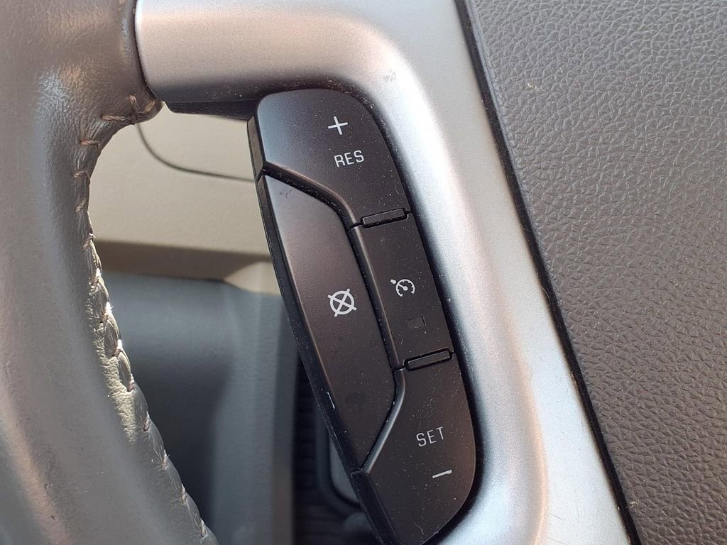 Used 2009 Chevrolet Traverse LT image 16