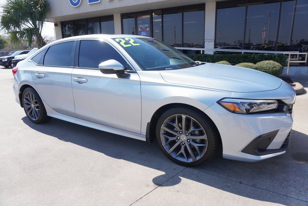 Used 2022 Honda Civic Touring image 1